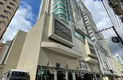 Apartamento à venda na Rua 260, 287, Meia Praia, Itapema
