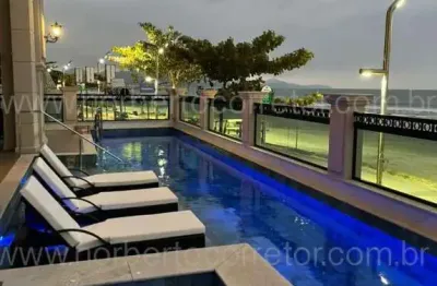 Apartamento à venda na Rua 321, 20, Meia Praia, Itapema