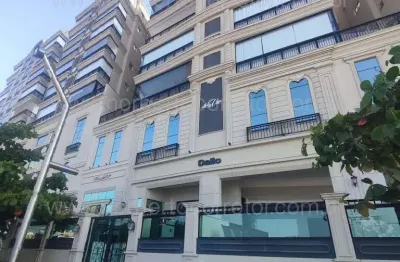 Apartamento à venda na Rua 321, 40, Meia Praia, Itapema
