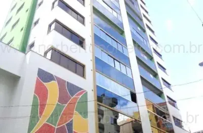 Apartamento à venda na Rua Duzentos e Vinte e Seis, 255, Meia Praia, Itapema