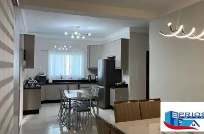 Casa com piscina espaço gourmet 3 garagens ótimo local no jardim 9 de julho