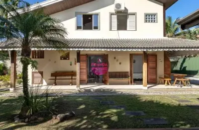Venda de excelente casa assobradada em ubatuba/sp!!!!