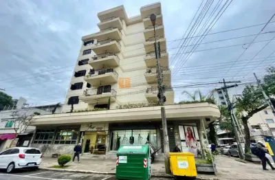 Apartamento semimobiliado com terraço, 03 dormitórios, bairro centro em caxias do sul - rs