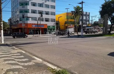 Casa à venda na Praça da Bandeira, 228, Centro, São Vicente