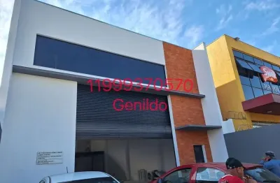 Galpao 250m2 do lado do metro vila sonia com o pe direto alto com mesanino fl55