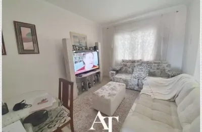 Sobrado 3 dormitórios (1 suite) com 2 vagas - churrasqueira e amplo quintal