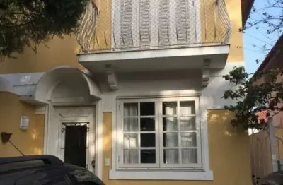 Vendo sobrado em condomínio,  3 dorms, 1 suite, 2 vagas, churrasqueira, lazer completo - fl22