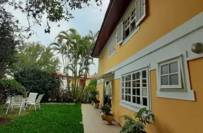 Vendo sobrado em condomínio,  4 dorms, 2 suites, 4 vagas, churrasqueira, lazer completo - fl22
