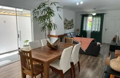 Vendo sobrado em condomínio,  3 dorms, 1 suite, 2 vagas, churrasqueira, lazer completo - fl22