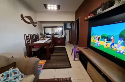 Casa térrea - 2 dormitórios com 2 vagas e edicula (2 dorm, cozinha, sala)