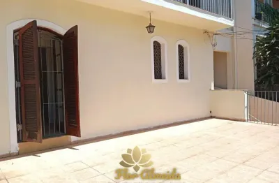 Venda  sobrado 200m²  03 quartos , 01 (suíte)  03 banheiros e duas vagas de garagens   fl 38