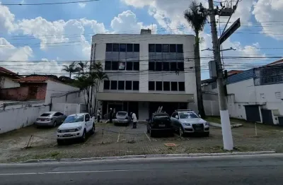 Prédio para alugar na Avenida Professor Francisco Morato, 781, Vila Sônia, São Paulo