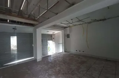 Sobrado 4 quartos; 1 suíte, 3 banh, 2 vgs - proximo  metrô         fl21