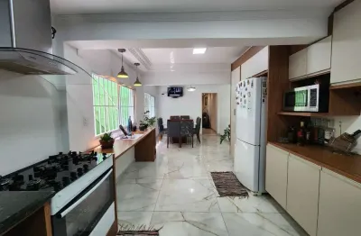 Venda-butanta sobrado  109m²  03 dormitórios 01 suíte e 02 wc, duas vagas de garagens.
