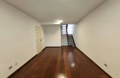 Venda sobrado 140m² área útil  jardim trussard 03 quartos (01) suíte e duas vagas fl38
