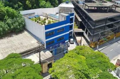 Sala comercial para alugar na Rua João Santucci, 303, Vila Santa Luzia, Taboão da Serra
