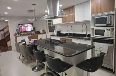 Venda sobrado 150m² 05 dormitórios 03 suítes e 04 vagas de garagens - fl38