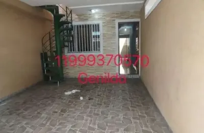 Casa 2 quartos varanda 1 vaga sala cozinha quintal aceita pet fácil acesso ao metro fl55