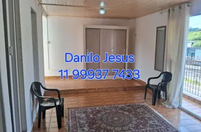 Casa com 4 dormitórios sendo 3 suítes, mobiliado, sem vaga de garagem. fl51