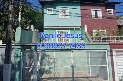 Casa mobiliada com 3 dormitórios sendo umasuíte, 2 vagas, 4 banheiros. fl51