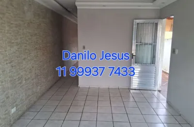 Casa 3 dormitórios, área de lazer com churrasqueira e 2 vagas. fl51