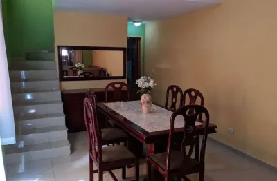Casa com 3 quartos para alugar na Rua Juan Alfonseca, 200, Parque Ipê, São Paulo