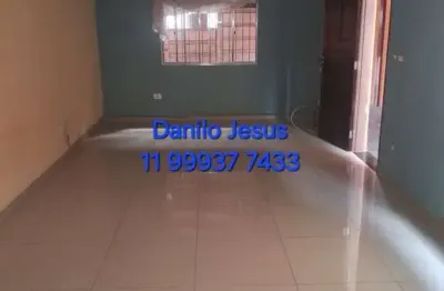Casa com 3 dormitórios,1 suíte, 2 vagas e churrasqueira. fl51