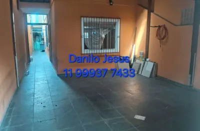 Casa com 3 dormitórios sendo uma suíte, 2 vagas e churrasqueira. fl51