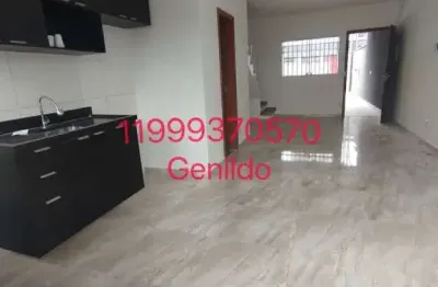 Casa 2 quartos 2 suites com sacada  2 vagas  quintal a 10 minuto do metro  próximo  da usp fl55