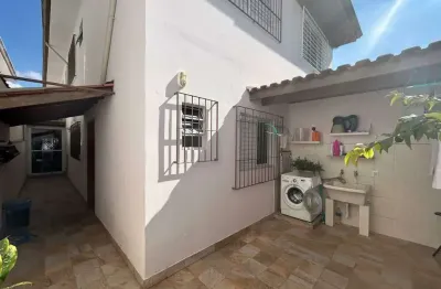 Sobrado próx comércios do bairro jd ester, 2 vagas fi37