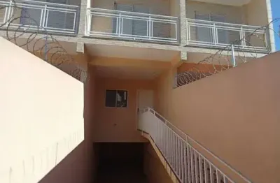 Casa com 3 quartos para alugar na Rua Iaquirana, 13, Rio Pequeno, São Paulo