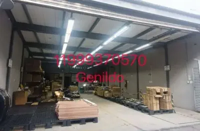 Galpão com 400m2  portão eletrônico do lado da rodovia raposo tavares fl55