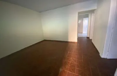 Casa térrea  com 2 quartos 2 vagas e 1 salão comercial no butantã. fl64