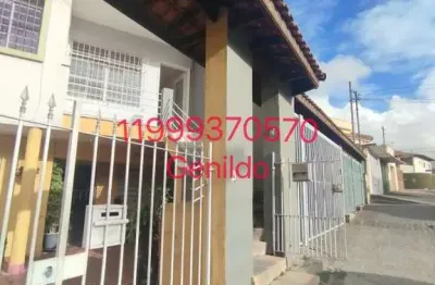 Casa com 3 quartos, 1 vagas, 2 banheiros, churrasqueira, casa  reformada fácil acesso ao metro fl55