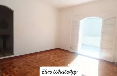 Casa com 2 quartos para alugar na Rua Mário Zanini, Jardim Pinheiros, São Paulo