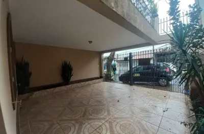 Casa com 3 quartos para alugar na Rua Flávio Cescon, 2147483647, Vila Gomes, São Paulo