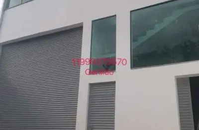 Galpão  a 100m do metro com 600m2 sendo 300 em cima e 300 em baixo 4 vagas 4 banheiros elevador fl55