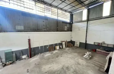 Barracão / Galpão / Depósito com 1 sala para alugar na Avenida Austrália, Jardim Mimas, Embu das Artes