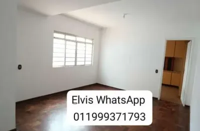 Casa em condomínio fechado com 3 quartos para alugar na Rua Guanandi, Jardim Centenário, São Paulo