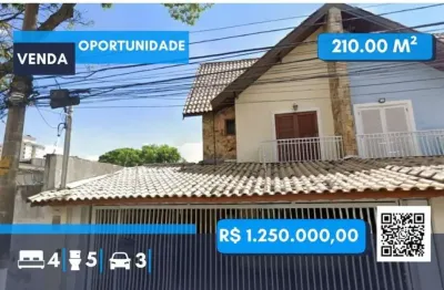 Sobrado com 210m² - 4 quartos 2 suítes - jardim peri-peri