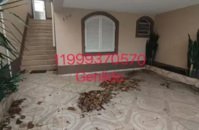 Sobrado com 3 quartos, 1 suite,  edicula, quintal 2 vagas de au terraço ,fácil acesso ao metro, fl55