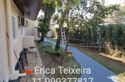 Casa em condomínio fechado com 5 quartos para alugar na Rua Pratápolis, 66, Vila Pirajussara, São Paulo