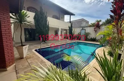 Sobrado com piscina 5 suites sendo uma master todas com sacada 3 vagas aceita pet churrasqueira fl55
