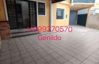 Sobrado com 3 quartos, 3 vagas , churrasqueira, próximo da usp , fácil acesso ao metro butantan fl55