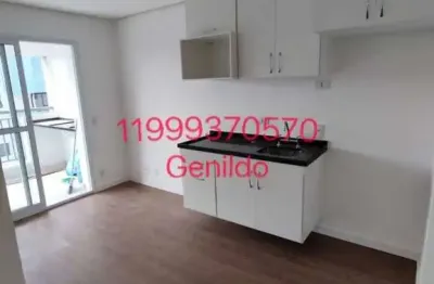 Apartamento com 2 quartos, sacada , armários planejados vaga de garagem,  a 150 metros do metro fl55