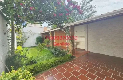 Sobrado com 3 quartos sendo 1 suite, 2 vagas, quintal, próximo do metro,   aceita pet, fl55
