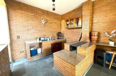 Sobrado á venda com área goumert, 182 metros, 3 dormitórios fl34