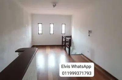Casa em condomínio fechado com 3 quartos para alugar na Rua Abílio Brenha da Fontoura, Vila Universitária, São Paulo