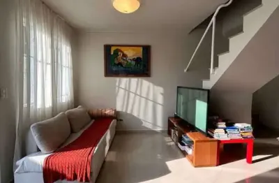 Sobrado-venda 121m²  03 quartos sendo uma suíte e duas vagas -fl38