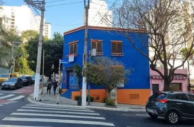 Prédio para alugar na Rua Capote Valente, 787, Pinheiros, São Paulo